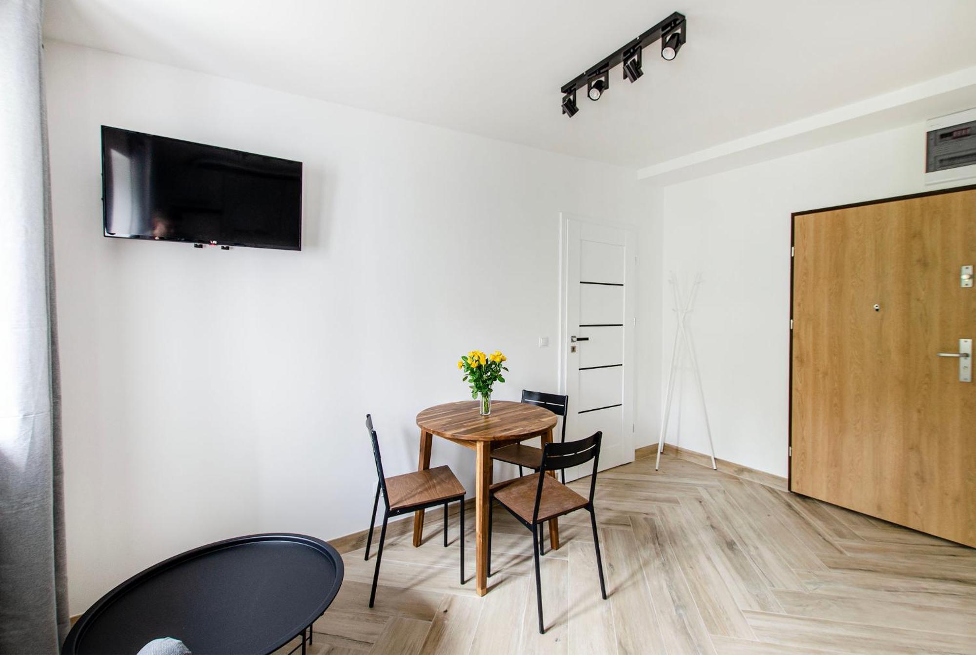 Loft City Center Apartments- Parking, Wifi, 24H Check-In 弗罗茨瓦夫 外观 照片